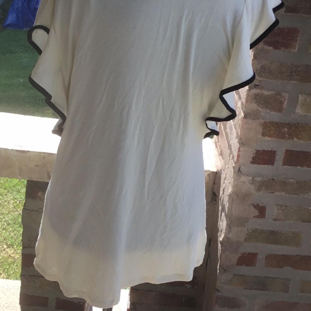 Bobeau.  Cream with black trim with key hole XL - Picture 3 of 4